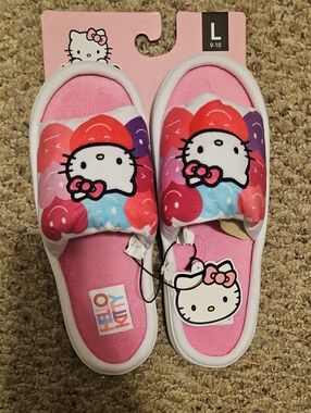 Hello Kitty Pink Plush Slippers SZ 9-10 NWT